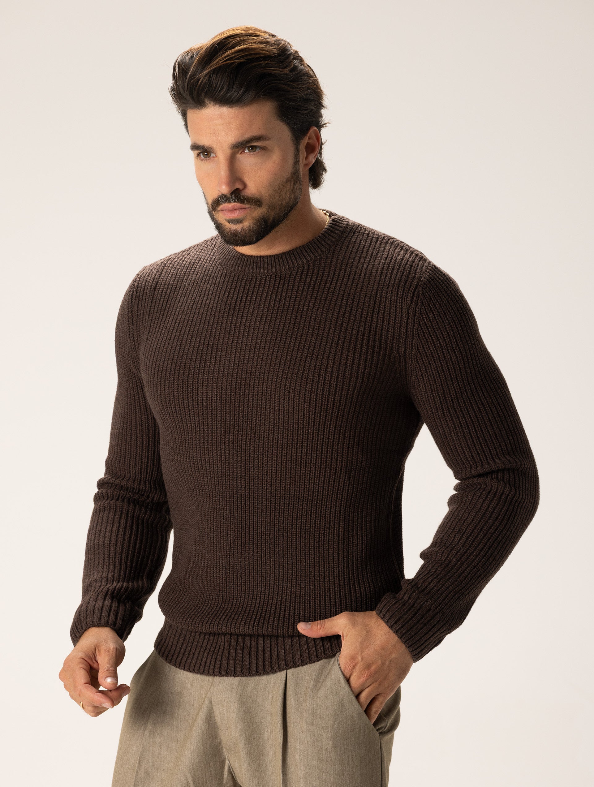 BOBBY CREWNECK SWEATER IN BROWN