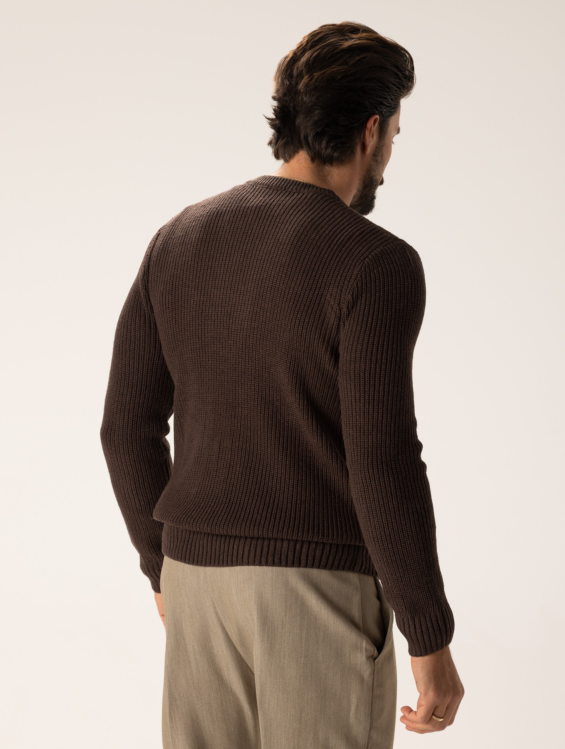 BOBBY CREWNECK SWEATER IN BROWN