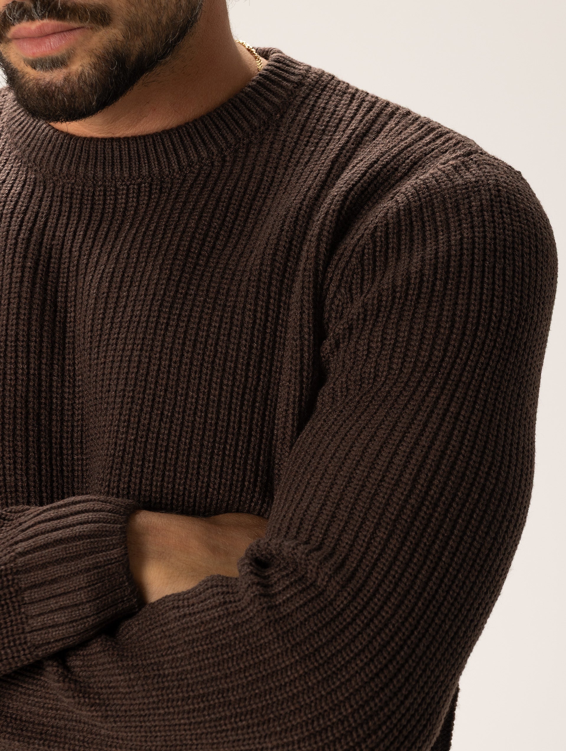 BOBBY CREWNECK SWEATER IN BROWN