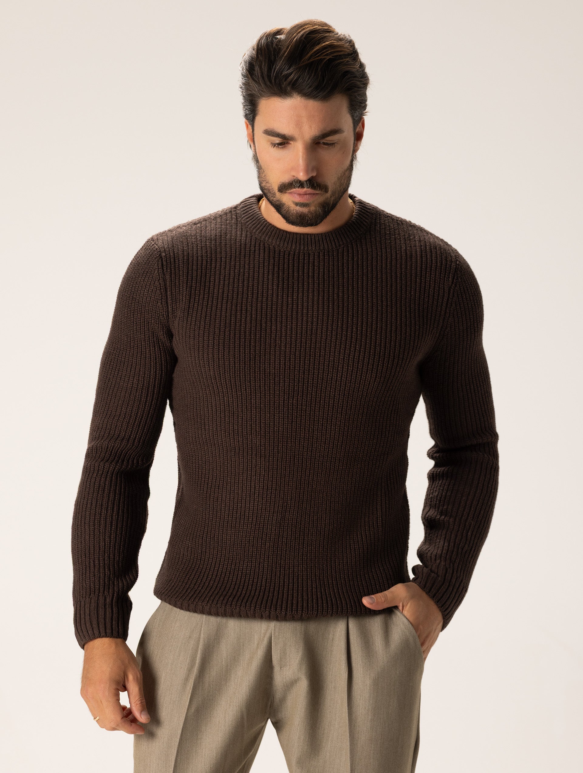 BOBBY CREWNECK SWEATER IN BROWN